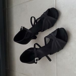 Ballroom dance shoes